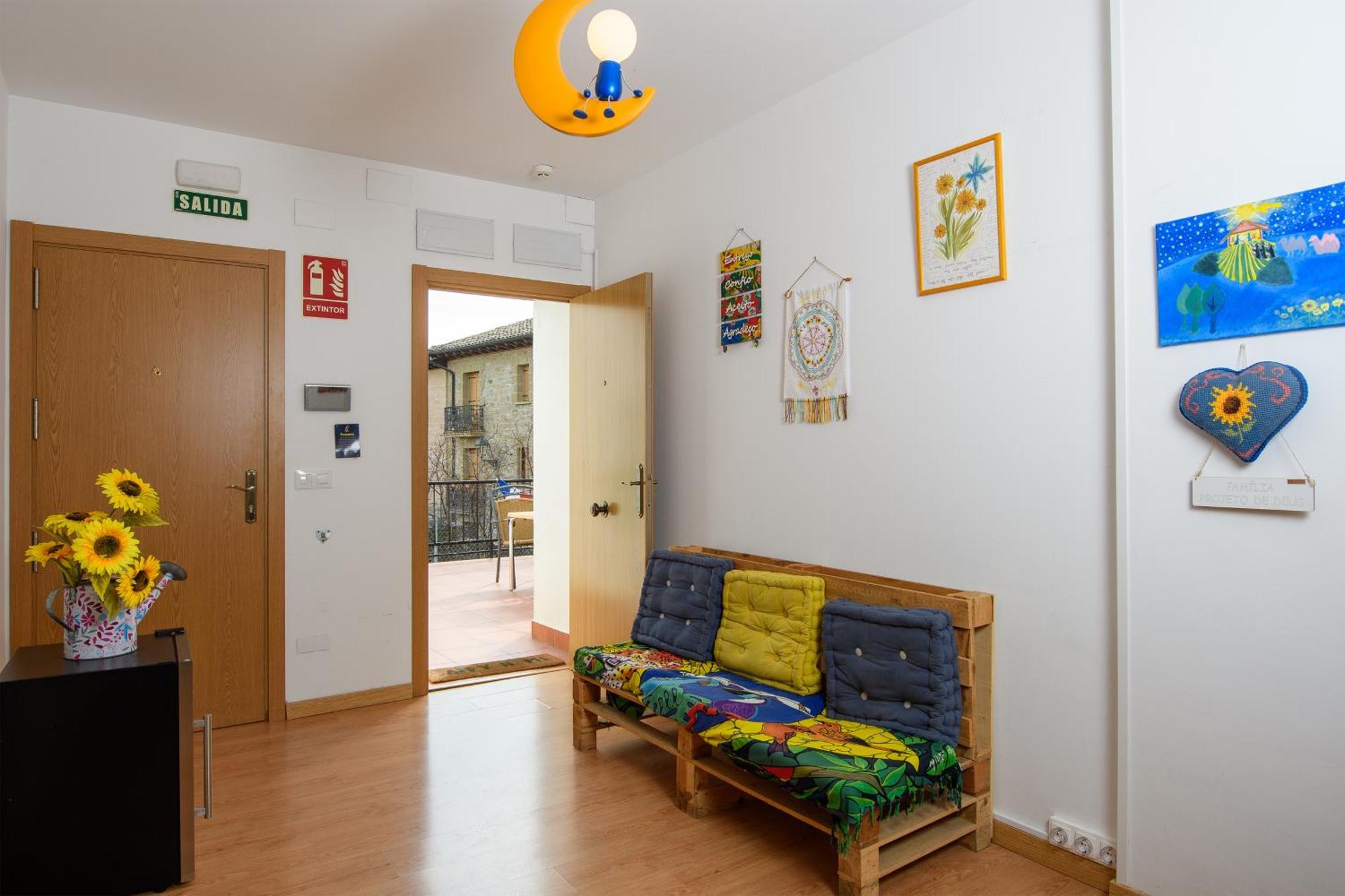 Albergue Estrella Guia Puente la Reina エクステリア 写真